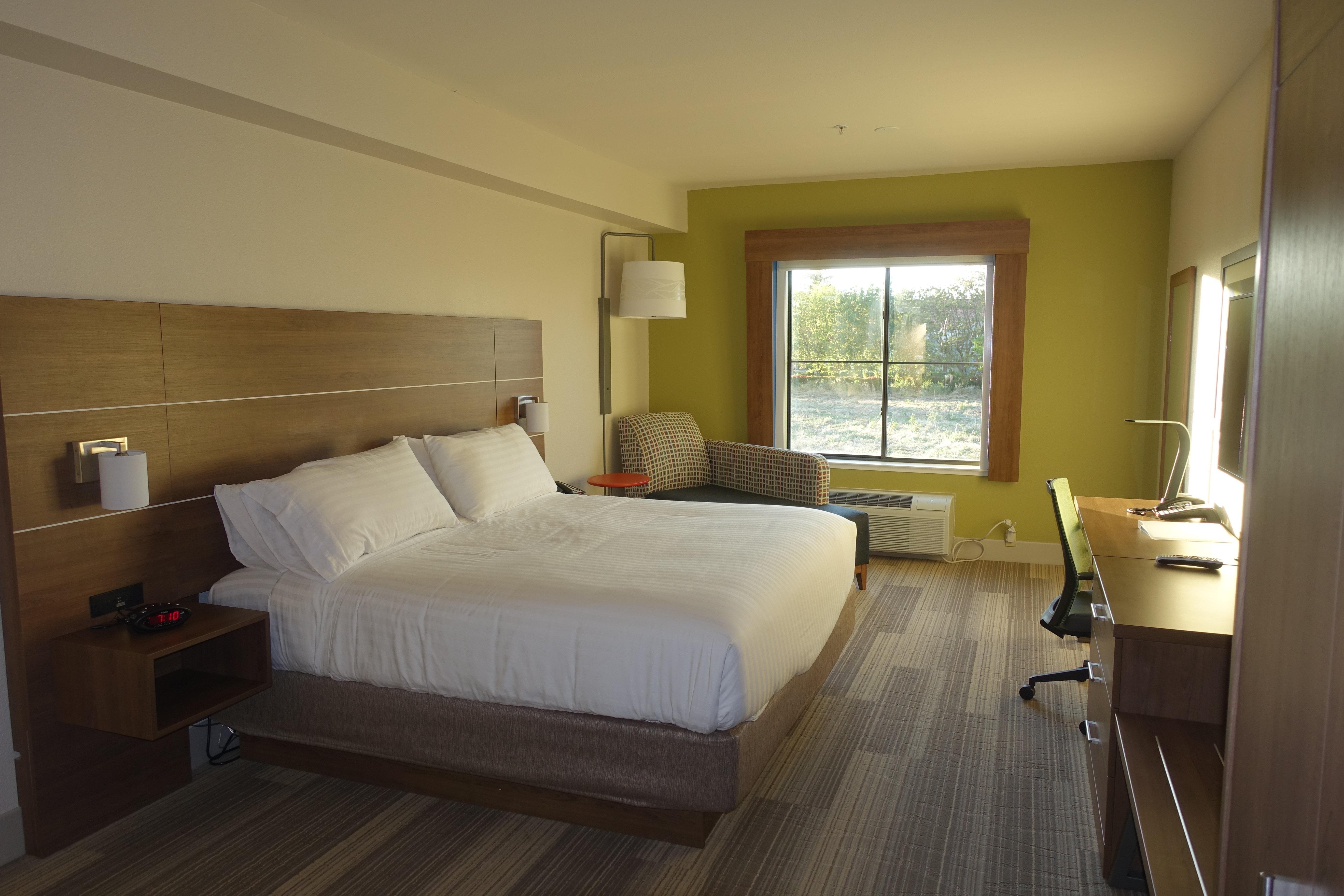 Holiday Inn Express & Suites Brentwood Exterior foto